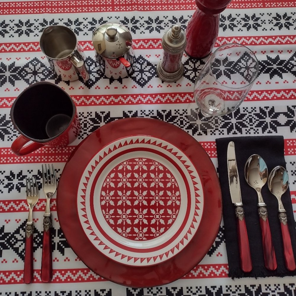 5th. 2 Beautiful red ceramic dinner plates (12 plates total). Made in Italy.